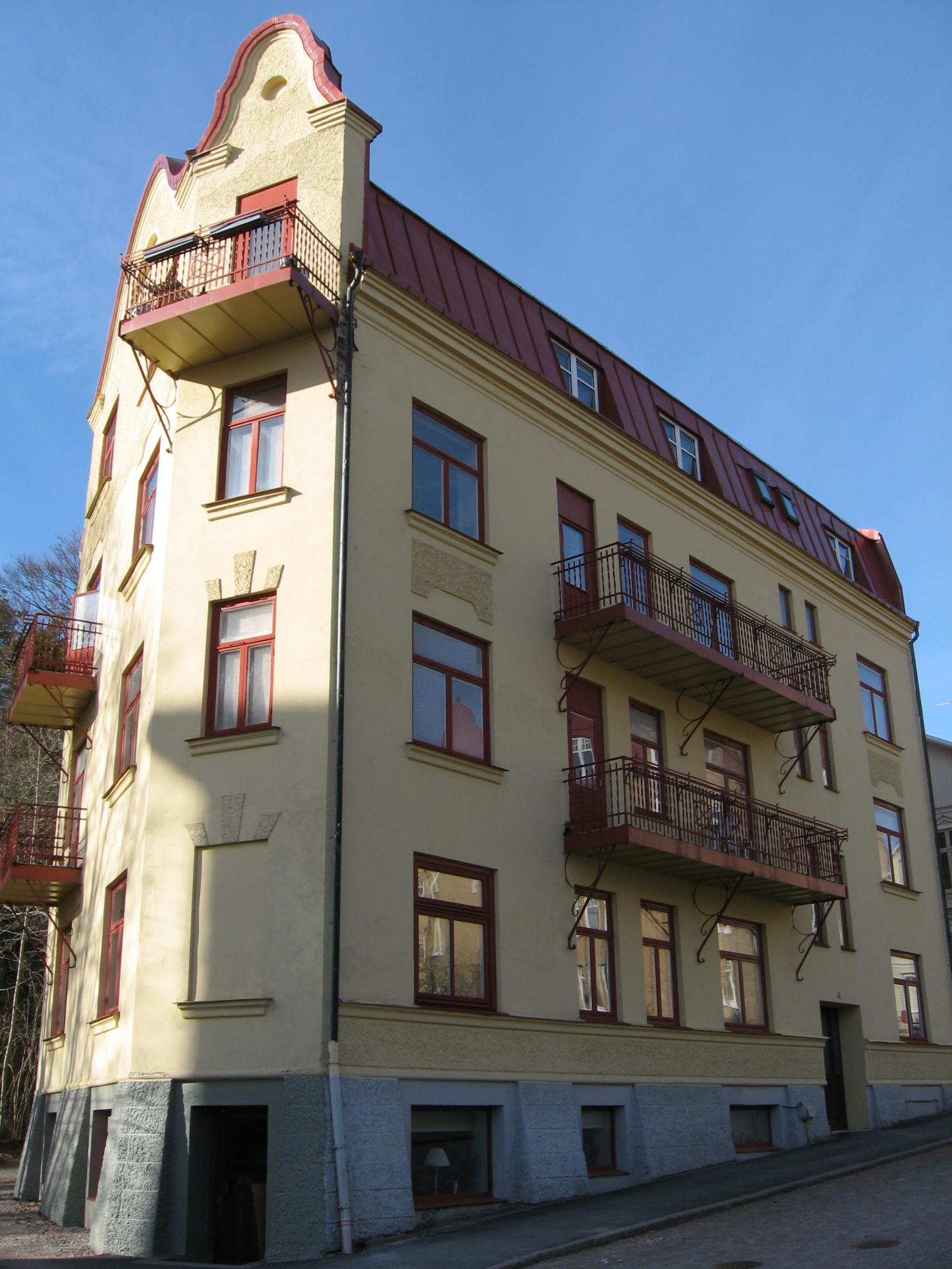 image-10912