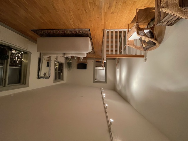 image-18893